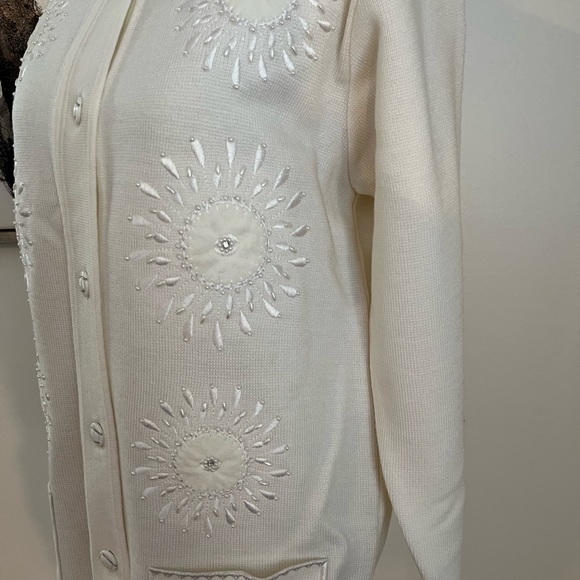Vintage Paramour Collection Ivory Embellished Cardigan Size Small - Picture 7 of 11